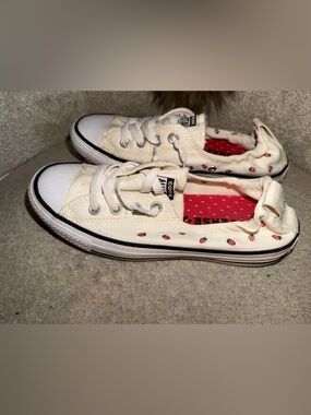 Converse Cream Canvas Low-Top Sneakers with Strawberry Print